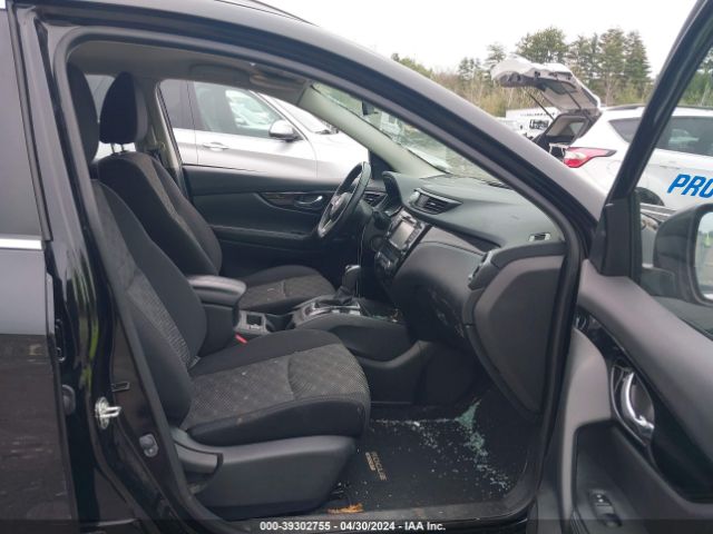 JN1BJ1CR3JW252980 Nissan Rogue Sport Sv