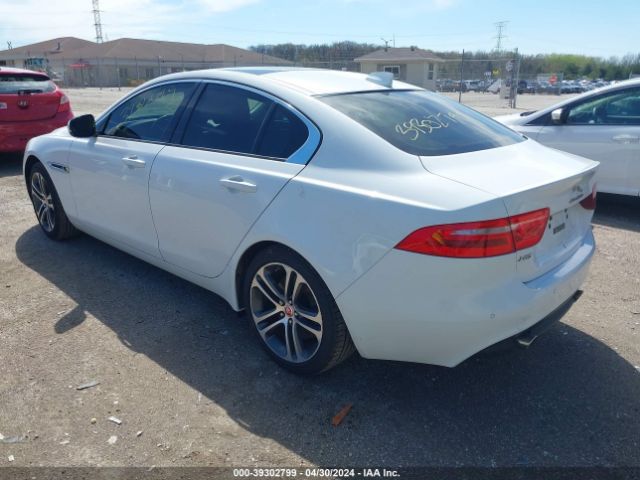 SAJAJ4BV9HA959499 Jaguar Xe 35t Premium