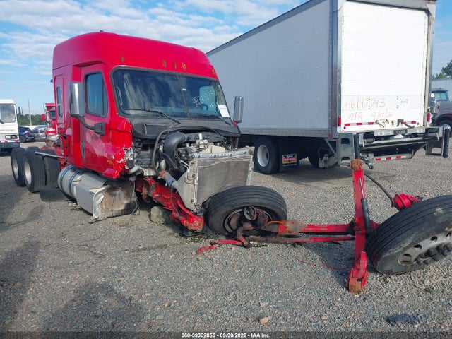 2015 Freightliner Cascadia 113 მანქანა იყიდება აუქციონზე, vin: 1FUJGHDV8FLGE8625, აუქციონის ნომერი: 39302850