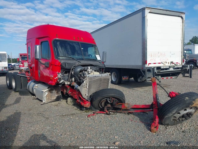 2015 Freightliner Cascadia 113 მანქანა იყიდება აუქციონზე, vin: 1FUJGHDV8FLGE8625, აუქციონის ნომერი: 39302850