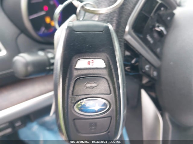 Subaru Outback 2.5i Limited 2018 4S4BSANCXJ3310020 Image 11