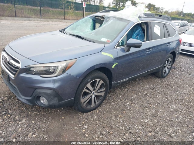 Subaru Outback 2.5i Limited 2018 4S4BSANCXJ3310020 Image 2