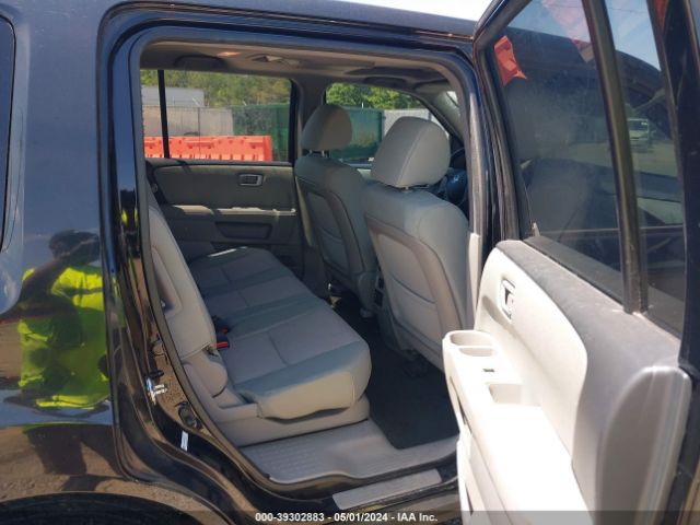 5FNYF3H39FB031646 Honda PILOT SE