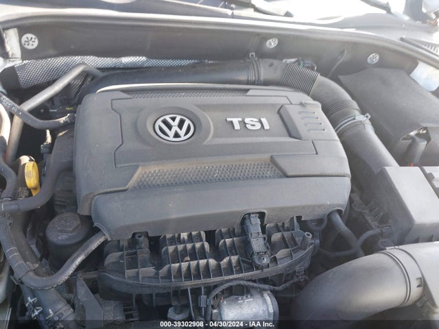 1VWBT7A31HC002722 Volkswagen Passat 1.8t Se