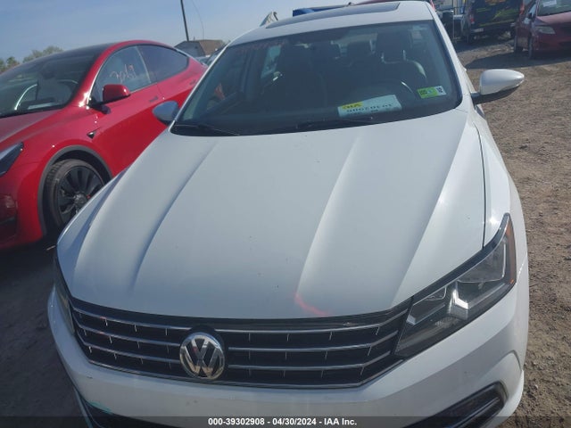 1VWBT7A31HC002722 Volkswagen Passat 1.8t Se