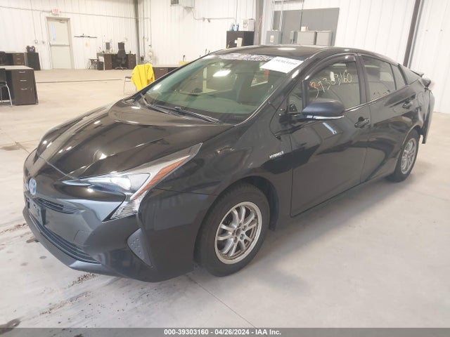 Toyota Prius Two Eco 2017 JTDKARFU5H3043733 Image 2