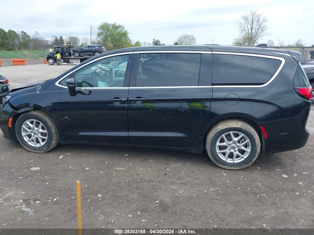 Chrysler Pacifica Touring L 2023 2C4RC1BG1PR552718 Image 15