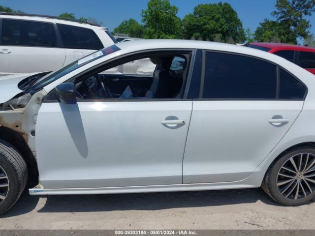 3VWD17AJ0FM338242 Volkswagen Jetta 1.8t Sport