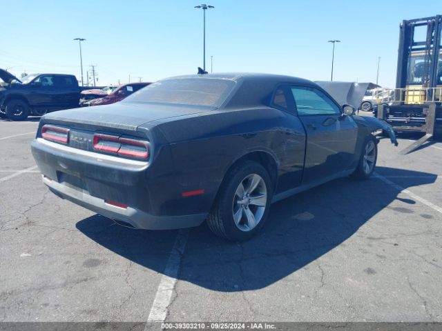 2C3CDZAG8FH884862 Dodge Challenger Sxt