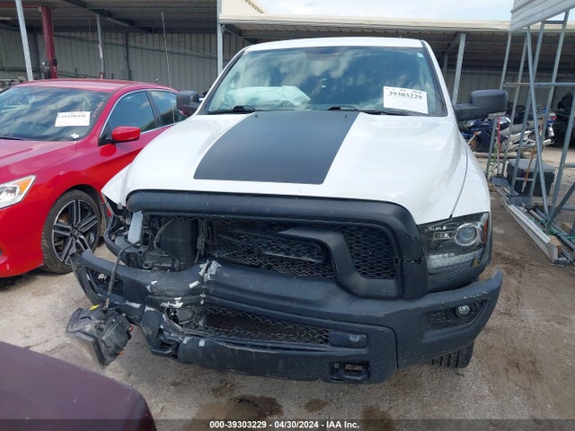 1C6RR7GG5KS616980 RAM 1500 Classic Warlock Quad Cab 4x4 6'4 Box