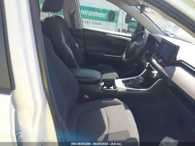 Toyota RAV4 LE 2020 2T3H1RFV7LW071042 Image 5