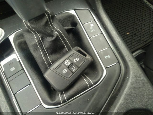 3VVCB7AX3PM133999 Volkswagen Tiguan 2.0t Se R-line Black