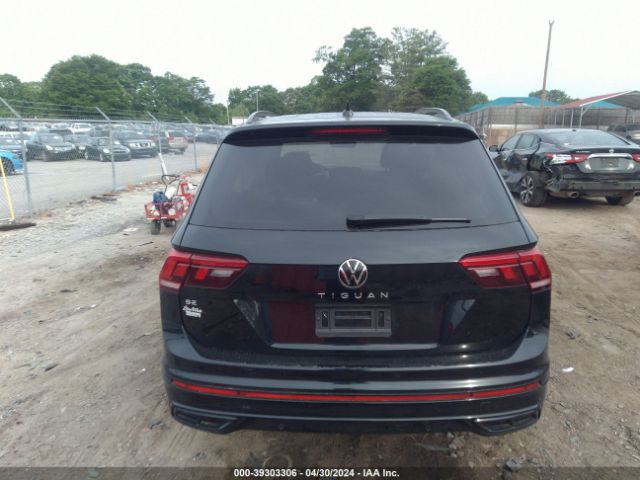3VVCB7AX3PM133999 Volkswagen Tiguan 2.0t Se R-line Black