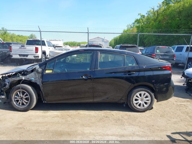 JTDKAMFUXM3153092 Toyota Prius Le