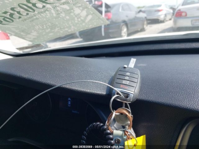 KNAGT4L33J5205896 KIA Optima Lx