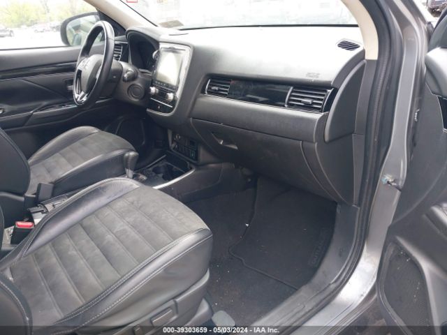 2020 MITSUBISHI OUTLANDER JA4AD3A37LZ044719 Photo 4