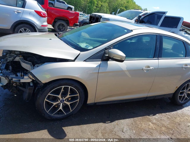 Ford FOCUS SEL 2017 1FADP3H20HL312811 Image 15