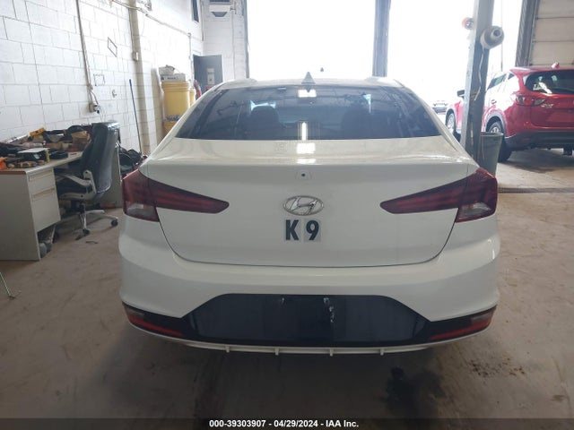 Hyundai ELANTRA SEL 2019 5NPD84LF2KH427462 Image 16