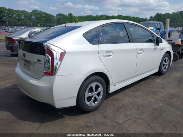 JTDKN3DU0F0416910 Toyota Prius Two