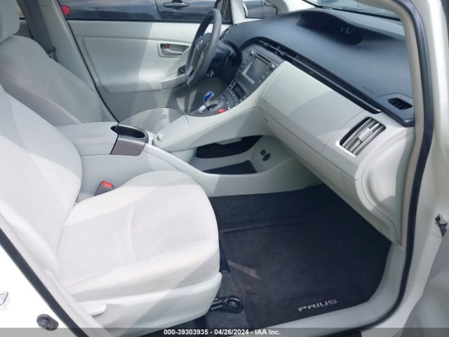 JTDKN3DU0F0416910 Toyota Prius Two