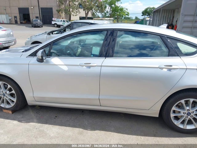 Ford FUSION SE 2019 3FA6P0HD2KR135812 Image 13