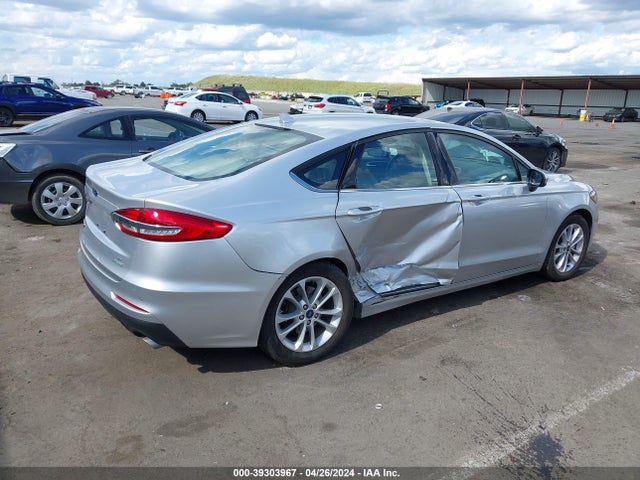 Ford FUSION SE 2019 3FA6P0HD2KR135812 Image 4
