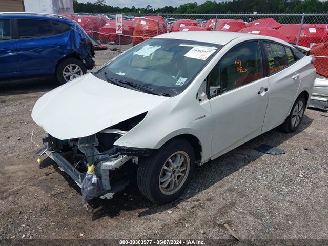 Toyota Prius Three 2017 JTDKARFU1H3053255 Image 2