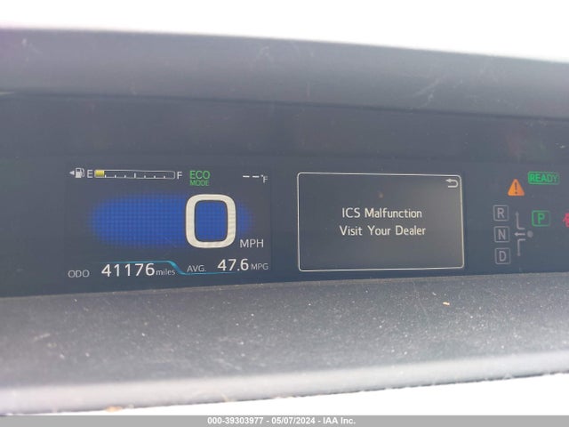Toyota Prius Three 2017 JTDKARFU1H3053255 Image 7