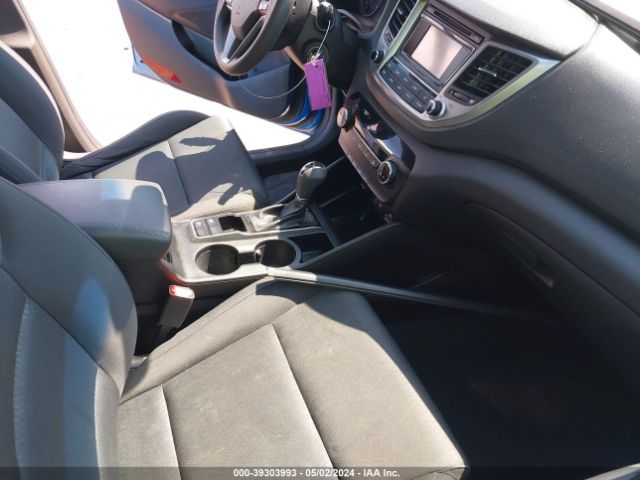 2017 HYUNDAI TUCSON KM8J33A4XHU585992 Photo 4