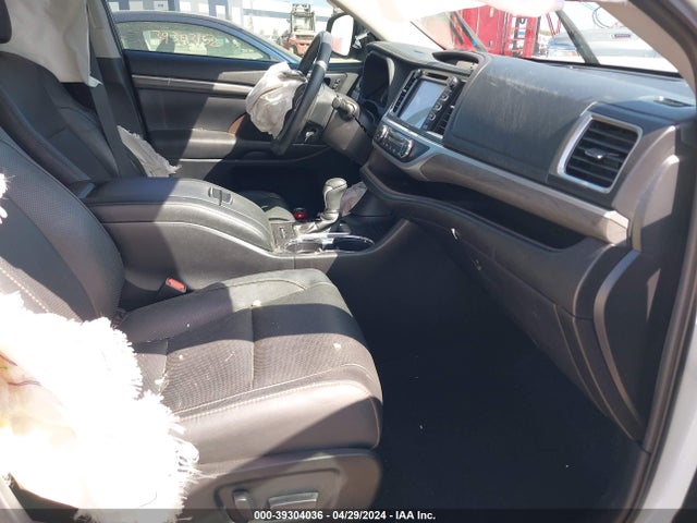 Toyota Highlander Limited 2019 5TDYZRFH1KS315321 Image 5