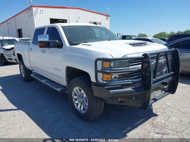 2019 1GC1KTEY7KF108758 main image