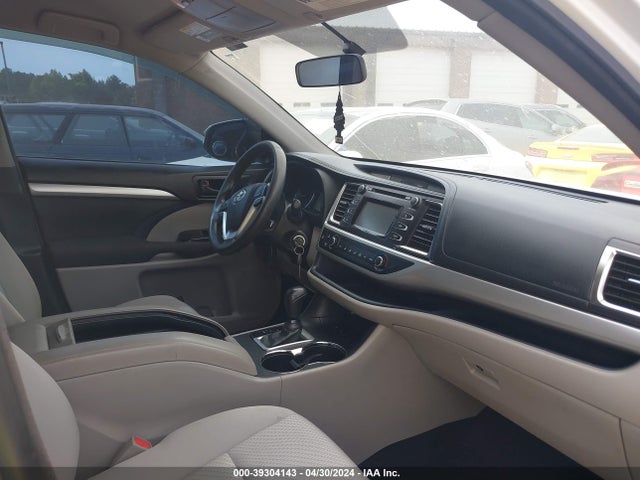 Toyota Highlander Le 2016 5TDZARFH0GS018169 Image 5