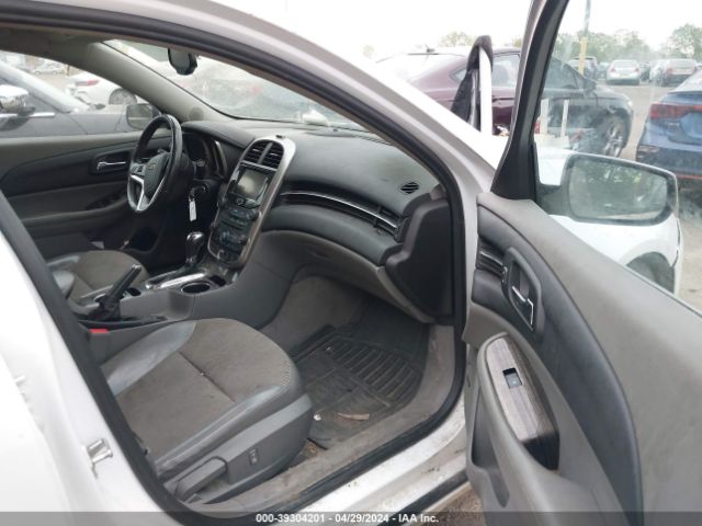 1G11E5SL2EF224877 Chevrolet MALIBU 2LT