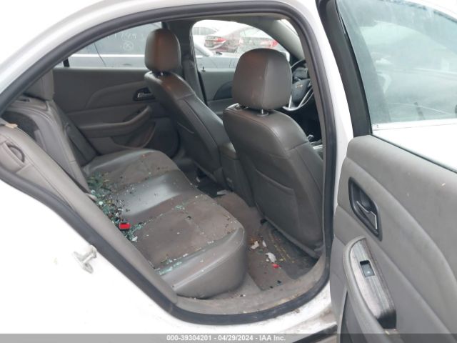 1G11E5SL2EF224877 Chevrolet MALIBU 2LT