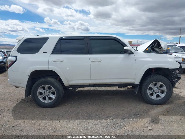 Toyota 4RUNNER SR5 2016 JTEBU5JR4G5398006 Image 13