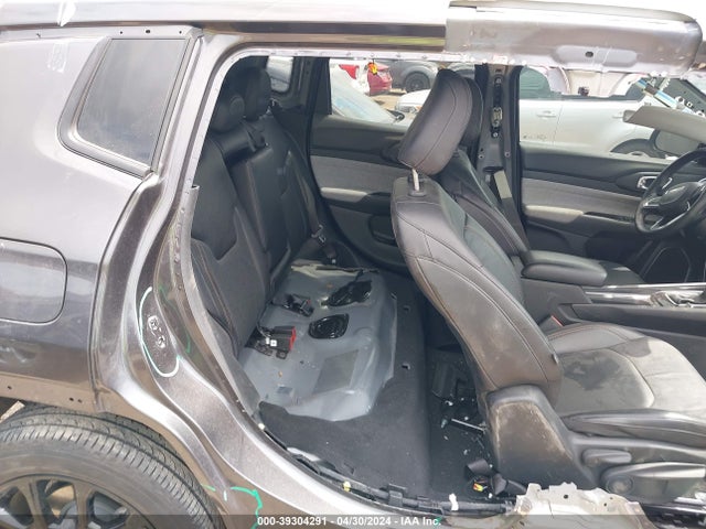 3C4NJDFB3NT125636 Jeep Compass Latitude Lux 4x4