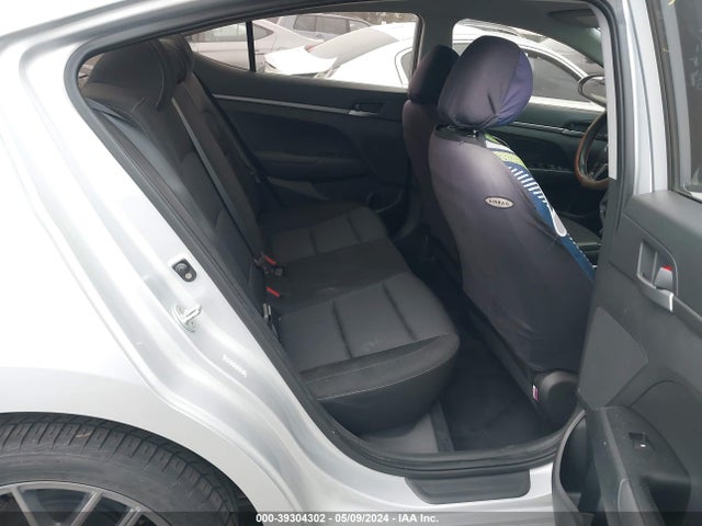 Hyundai ELANTRA SE 2018 KMHD74LF8JU467189 Image 8