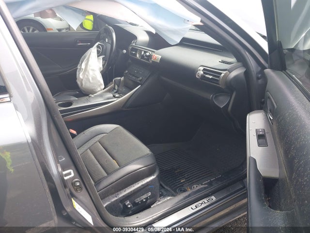 Lexus IS 300 2016 JTHCM1D28G5011293 Image 5