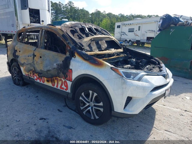 Toyota RAV4 LE 2018 JTMZFREV9JJ212406 zdjęcie główne