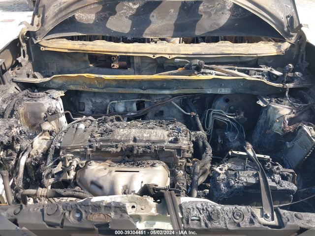 Toyota RAV4 LE 2018 JTMZFREV9JJ212406 Image 10