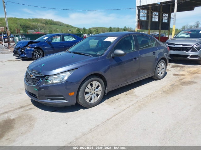 Chevrolet Cruze Ls Auto 2014 1G1PA5SG5E7223614 Image 2