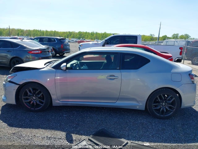 Scion Tc 10 Series 2014 JTKJF5C7XE3073027 Image 14