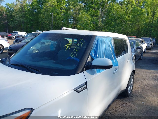 KIA SOUL + 2015 KNDJP3A5XF7132145 Image 6