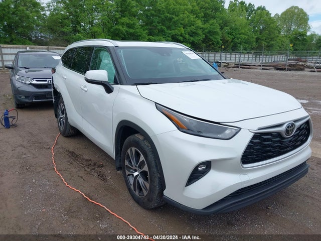Toyota Highlander Xle 2022 5TDGZRBH7NS585871 zdjęcie główne
