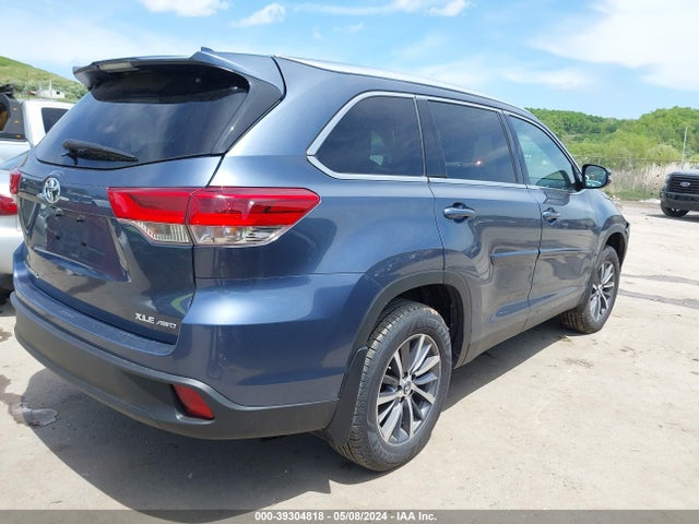 Toyota Highlander Xle 2019 5TDJZRFH5KS984516 Image 4