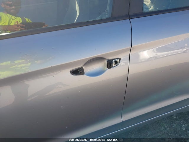 39304997 :رقم المزاد ، 5NPD74LF2HH171996 vin ، 2017 Hyundai Elantra Se مزاد بيع