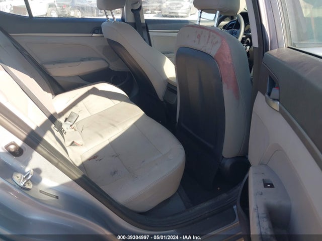39304997 :رقم المزاد ، 5NPD74LF2HH171996 vin ، 2017 Hyundai Elantra Se مزاد بيع
