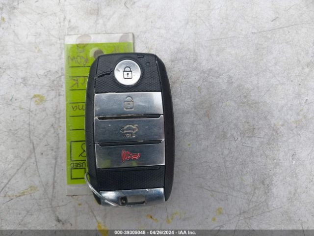 5XXGT4L39KG368892 KIA Optima S