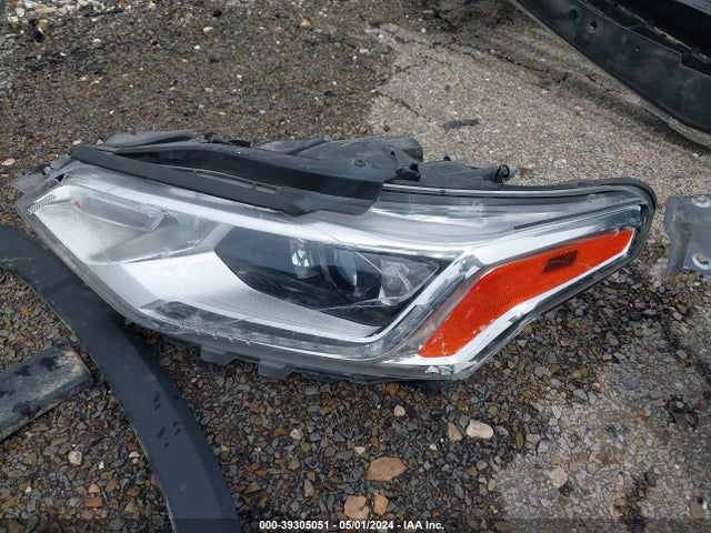 Chevrolet Traverse 1lt 2019 1GNERGKW6KJ260221 Image 18