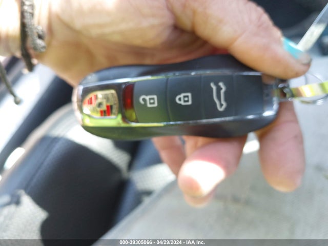 2019 PORSCHE MACAN WP1AB2A54KLB33817 Photo 10